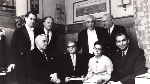 https://tormis-production.s3.amazonaws.com/media/photologue/photos/cache/Suuremad-1964-1973_026_2_gallery_card_cropped_thumbnail.jpg